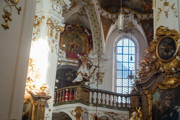 Fototapeta na wymiar Der Kircheninnenraum des Klosters Andechs