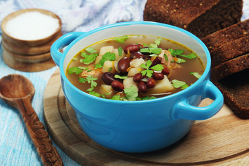 A bowl with kidney bean vegetable soup	