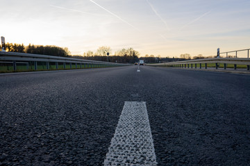 Road of asphalt towards the horizon