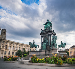 Fototapeta na wymiar Maria Theresa statue in Vienna, Austria in a beautiful summer day