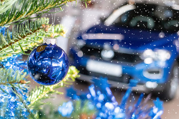 Autohaus Weihnachten christmas blau Auto Baumkugel xmas Weihnachtsbaum