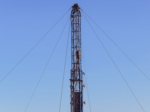 Carrying out repair of an oil well