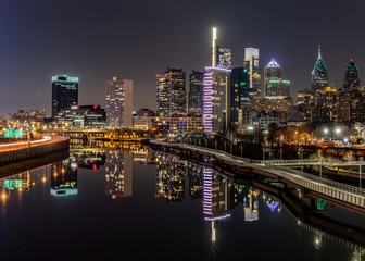 Fototapeta na wymiar Center City Philadelphia skyline reflection
