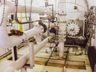 Interior of the control unit of the Hitter-Tritter apparatus.