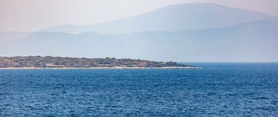 Fototapeta na wymiar Shore in the Aegean Sea