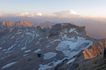 Zugspitze: Blick auf Zugspitzplatt und Zugspitzgletscher (Schneeferner)