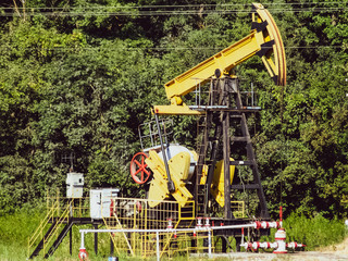 Pumping unit as the oil pump installed on a well