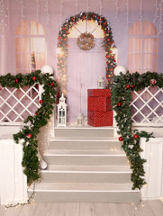 Fototapeta na wymiar Beautiful holdiay decorated room with Christmas tree