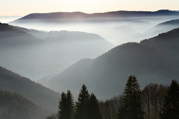 Dunst und Nebel über dem Schwarzwald