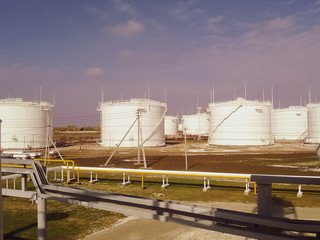 Obraz premium Tank the vertical steel. Capacities for storage of oil products