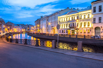 Naklejka na ściany i meble Channel in St.Petersburg at dusk, Russia
