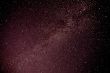 Astrofotografia drogi mlecznej i gwiazd na nocnym niebie