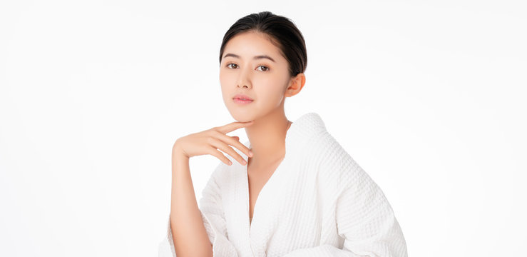 Portrait of young beautiful asian woman with Clean Fresh and without makeup skin. Healthy skin Girl beauty white skin makeup beauty female wellness and cosmetic ideas concept.Facial treatment and spa.