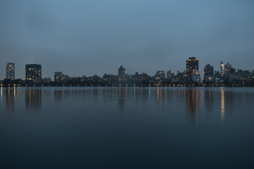 Obraz premium Skyline from central park reservior