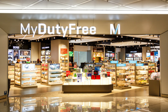 Munich Airport MUC Lufthansa Terminal 2 Duty Free shop
