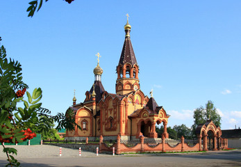 Fototapeta na wymiar Church of the great Martyr Catherine in the village of Srostki Altai territory in Russia