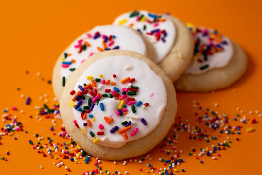 Sprinkle Cookies With Vanilla Icing