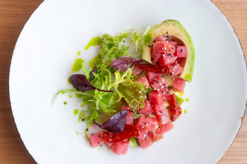 tuna Tartar with avocado, lettuce
