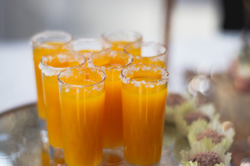 BEBIDAS DE RECUERDO CON VARIOS COLORES PARA CUALQUIER TIPO DE EVENTO SOCIAL TIPO VINTAGE