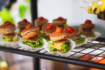 BOCADITO PARA EVENTO SOCIAL - MINI HAMBURGUESA