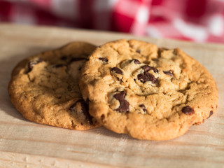 Galletas con chispas de chocolate juntas