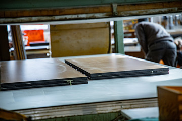 Holzplatten Lager Werkzueug Handwerker renovieren