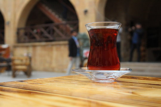 dumanı &uuml;zerinde demli &ccedil;ay