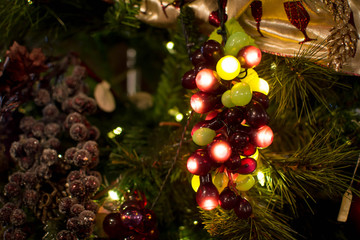 Winery grape Christmas ornament