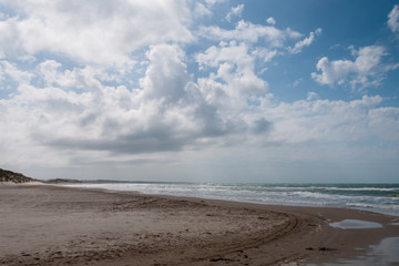 Fototapeta na wymiar Paesaggio, spiaggia, cielo, nuvole