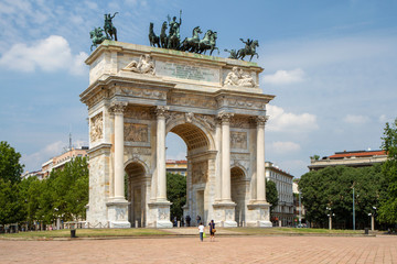 Fototapeta na wymiar Arch of peace, Milan
