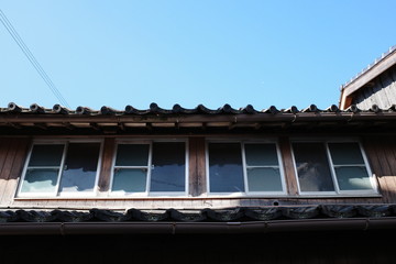 日本の岡山県瀬戸内市牛窓の古くて美しい建物