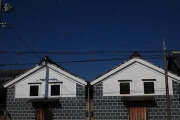 Fototapeta na wymiar 日本の岡山県瀬戸内市牛窓の古くて美しい建物