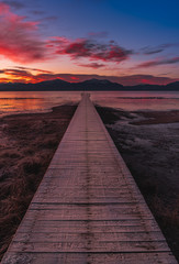 Fototapeta na wymiar sunrise and sunset on a big lake