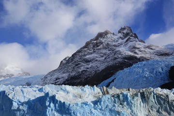 Fototapeta na wymiar Sightseeing Rios de Hielo Cruise ship boat near glaciers Upsala and Spegazzini in Patagonia, Argentina