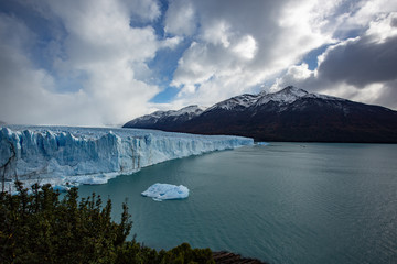  The Perito Moreno Glacier Calving into Lake Argentino, Los Glaciares National Park, El Calafate, Patagonia, Argentina.