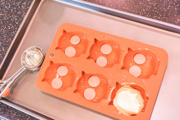 Baking pound cakes