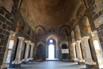 Obraz premium Ruins of 3rd century Saint George church in Diyarbakir, Turkey