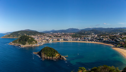 Fototapeta premium Aerial view of the Concha Bay in San Sebastian coastal city, Spain