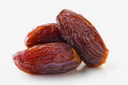 dates fruits ,Majool dates ,Fresh date fruits ,date plate 