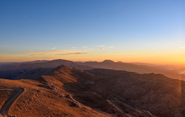 Fototapeta na wymiar Beautiful sunrise at the peak of Mount Nemrut, Adiyaman, Turkey
