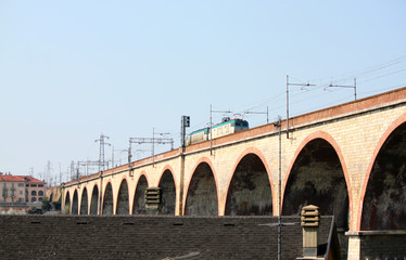 storico ponte per trasporto treni ferrovia