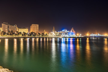 Obraz premium night view of Port of Cadiz bay