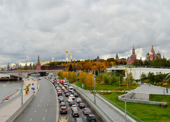 Obraz premium Panorama of the Moscow Kremlin. Kremlin clock tower on Red Square in Moscow, Russia. St. Basil's Cathedral on the Red Square of Russia in Moscow.