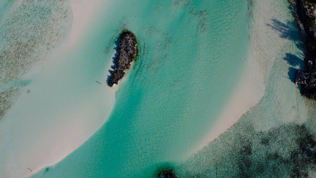 Sandb&auml;nke auf den Exuma Inseln, Bahams. Dronen Anblick