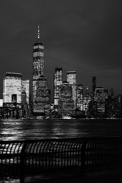 Fototapeta  New York City captured in black and grey architectures and scenes