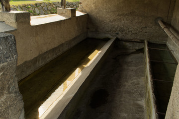 Lavoir du village de Bielle dans la Vallée d'Ossau dans les Pyrénées Atlantique