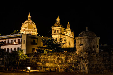 Fototapeta na wymiar Ciudad de Cartagena Colombia, ciudad amurallada colonial 