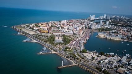 Fototapeta na wymiar Ciudad de Cartagena Colombia, ciudad amurallada colonial 