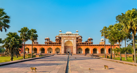 Fototapeta na wymiar Tomb of Akbar the Great at Sikandra Fort in Agra, India