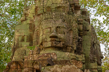 Sculptures du temple de Ta Prom